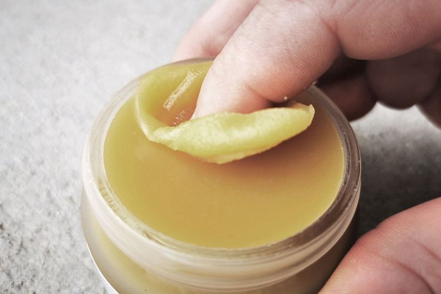 smrekovo mazilo cena